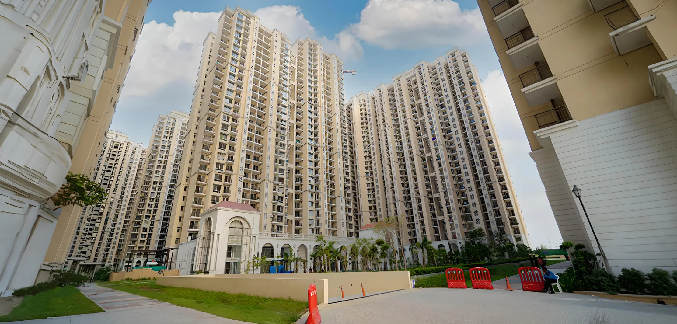 Prateek Grand Paeonia